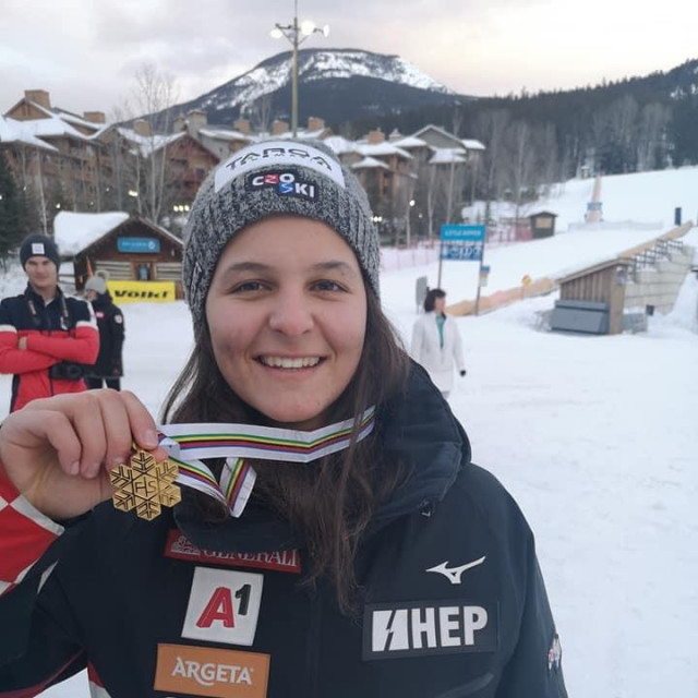 &lt;p&gt;Najbolja mlada slalomašica sa svojim zlatom - Zrinka Ljutić&lt;/p&gt;
