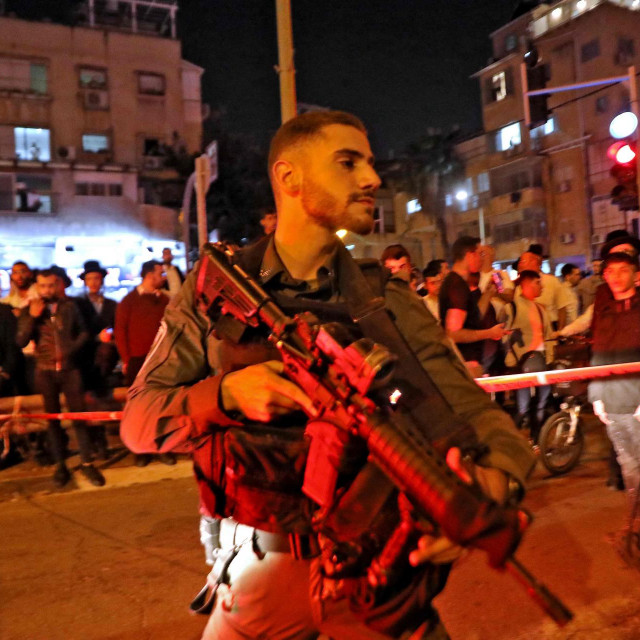 &lt;p&gt;Izraelske snage sigurnosti na ulicama Tel Aviva nakon napada&lt;/p&gt;