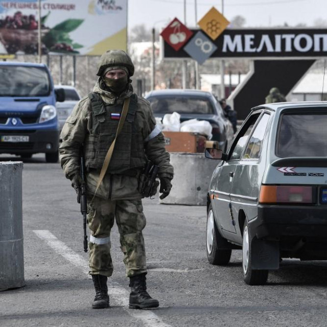 &lt;p&gt;ruski vojnik na ulazu u Melitopolj&lt;/p&gt;