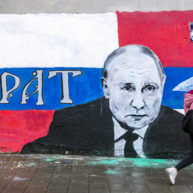 &lt;p&gt;Mural s Putinovom glavom u ulici Kralja Milutina i natpisom &amp;#39;brat&amp;#39;&lt;/p&gt;