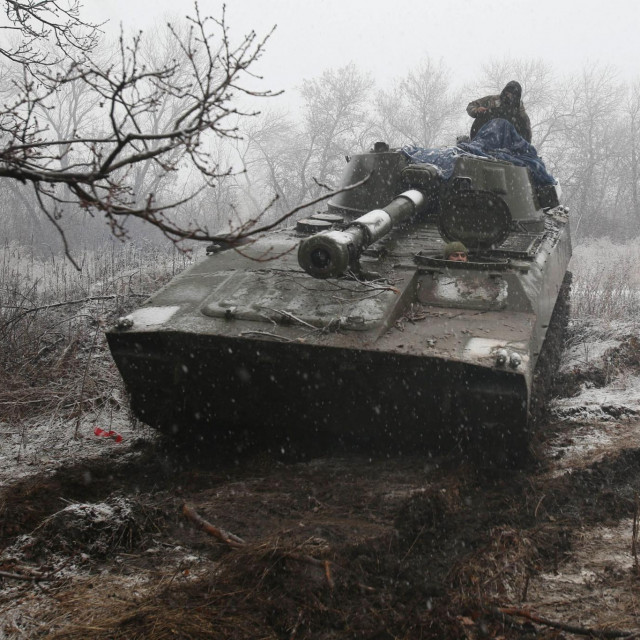 Ukrajinsko oružje u luganskoj regiji