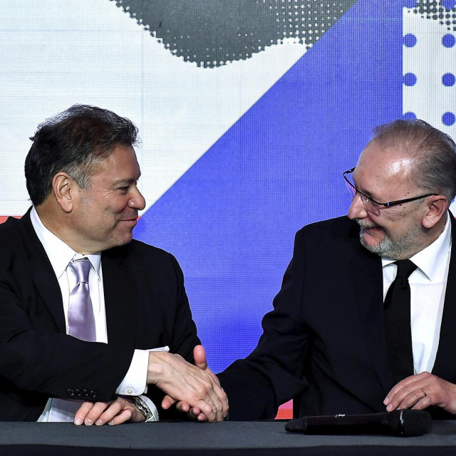 &lt;p&gt;Potpisivanje ugovora između Hrvatske i SAD-a, Gabriel Escobar (lijevo) i Davor Božinović (desno)&lt;/p&gt;