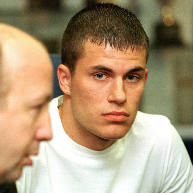 &lt;p&gt;Domagoj Abramović 2001. na potpisu ugovora s Dinamom&lt;/p&gt;