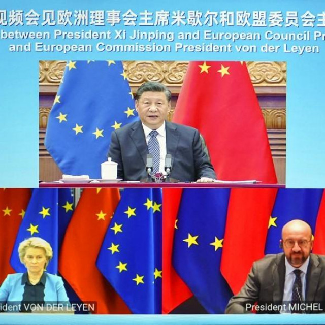 Xi Jinping, Charles Michel i Ursula von der Leyen