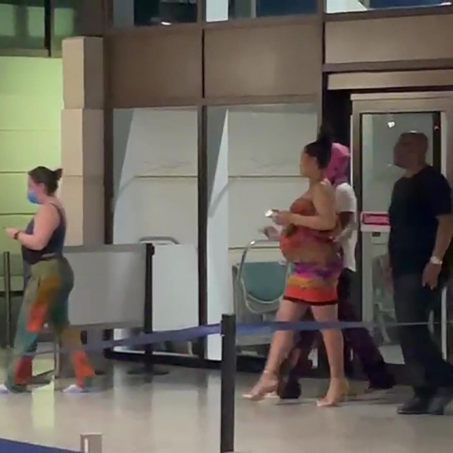 &lt;p&gt;Rihanna i A$AP Rocky u zračnoj luci&lt;/p&gt;