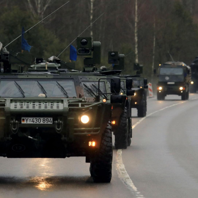 Vojni konvoj u Litvi