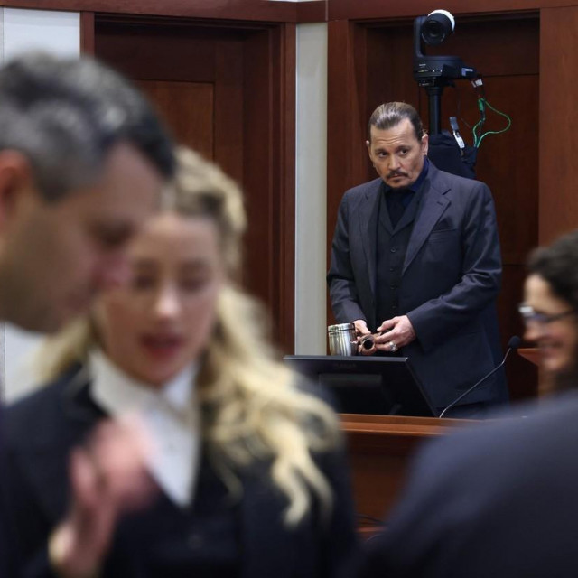 Amber Heard i Johhny Depp na suđenju