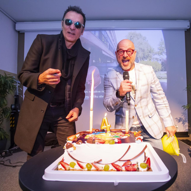 &lt;p&gt;Branko Đurić Đuro i Rene Bitorajac na proslavi četvrtog rođendana Lude kuće i otvorenju Plus Prostora&lt;/p&gt;