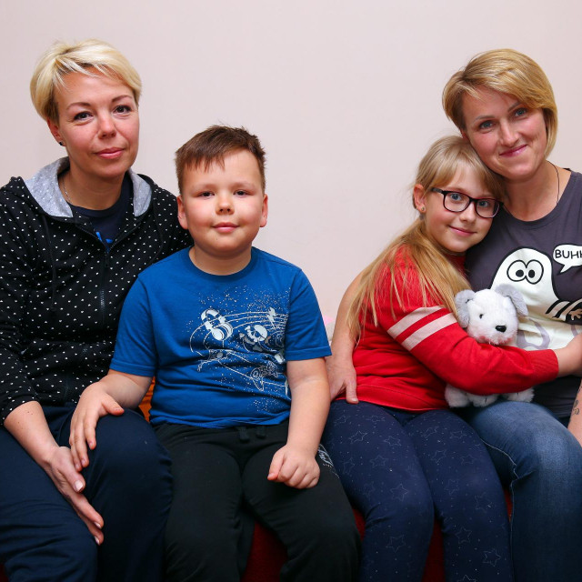 &lt;p&gt;Kateryna Dolinska, sin Jarek, Olena Stepanova i kćer Liza&lt;/p&gt;