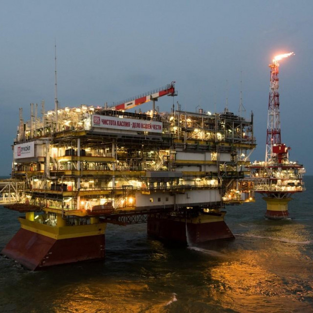 &lt;p&gt;Ruska naftna platforma u Kaspijskom moru&lt;/p&gt;