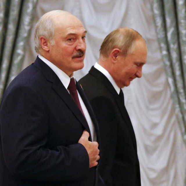 Jutarnji list - 'Lukašenko glumi idiota i naivčinu, a preveslao je i Putina i Jeljcina. Posve je izmuzao Rusiju'