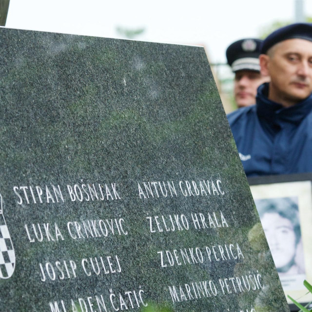 &lt;p&gt;Imena poginulih policajaca na spomeniku u Borovu.&lt;br /&gt;
 &lt;/p&gt;