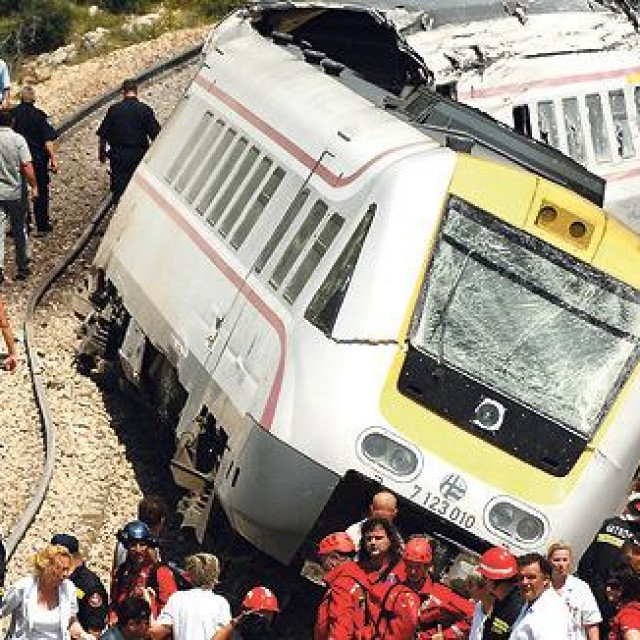 Nesreća nagibnog vlaka u Rudinama