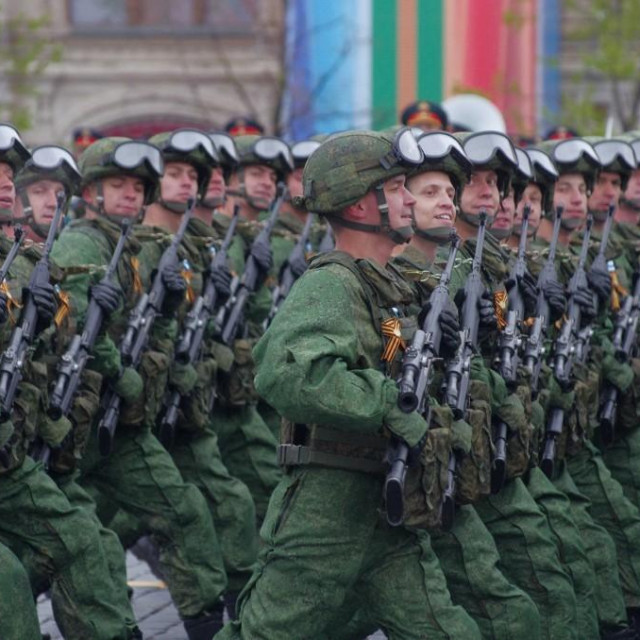 &lt;p&gt;Ruski vojnici na paradi u Moskvi/Ilustracija&lt;/p&gt;