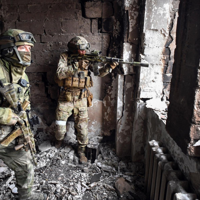 &lt;p&gt;Ilustracija, ruski vojnici u Mariupolju&lt;/p&gt;