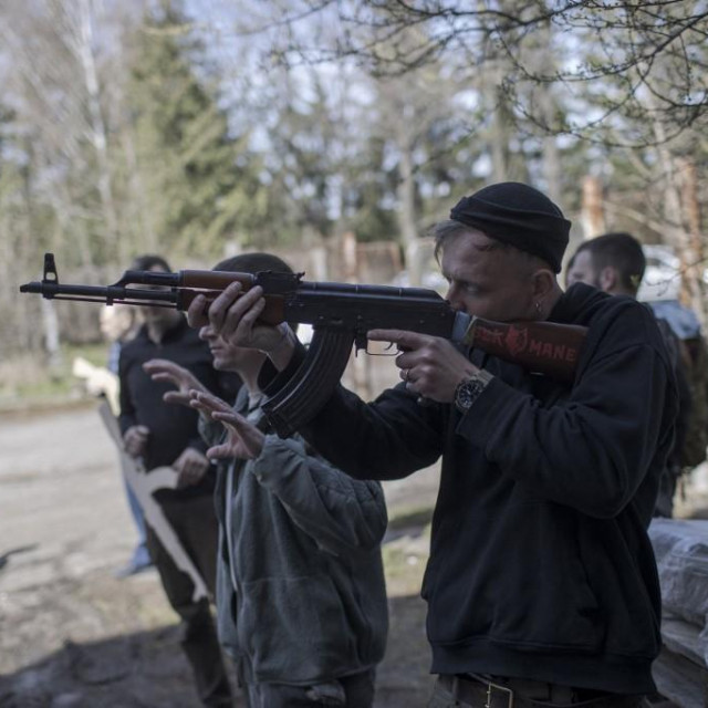 &lt;p&gt;Obuka ukrajinskih civila za korištenje oružja/Arhivska fotografija&lt;/p&gt;