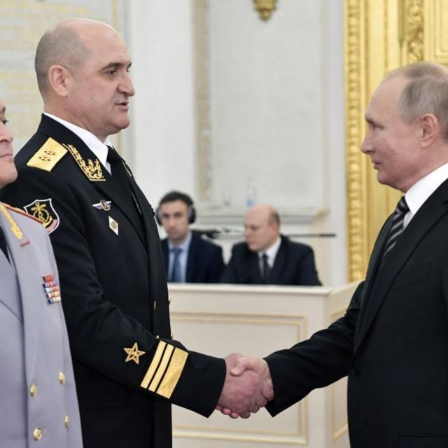 &lt;p&gt;Vladimir Putin i videadmiral Igor Osipov&lt;/p&gt;