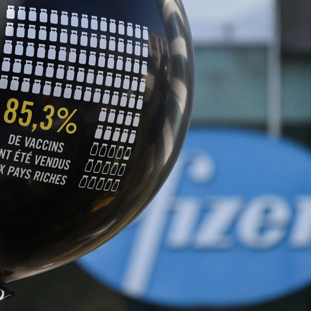 &lt;p&gt;Amnesty International activists hold balloons during a protest to denounce the profit driven behaviour of pharmaceutical companies outside Pfizer&amp;#39;s office in Brussels, on March 11, 2022. (Photo by Kenzo TRIBOUILLARD/AFP)&lt;/p&gt;