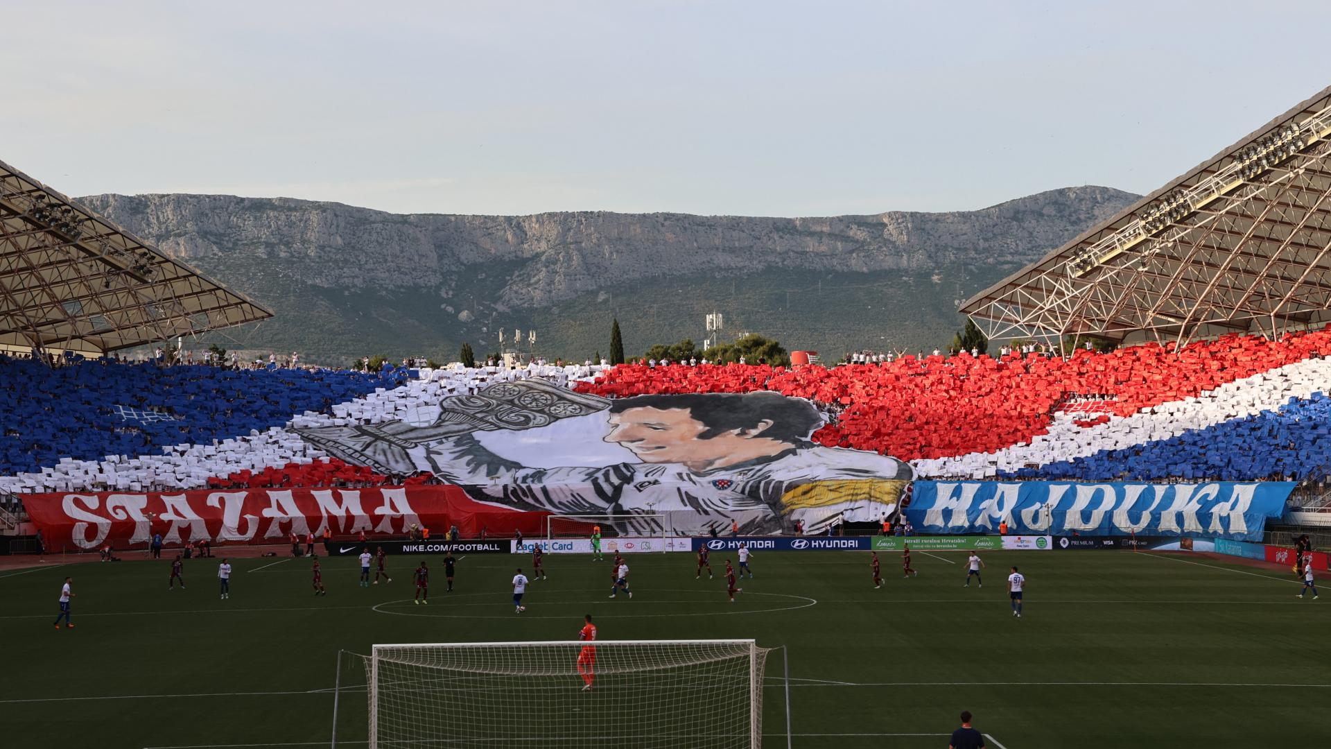 Rijeka - Hajduk (atmosfera) 