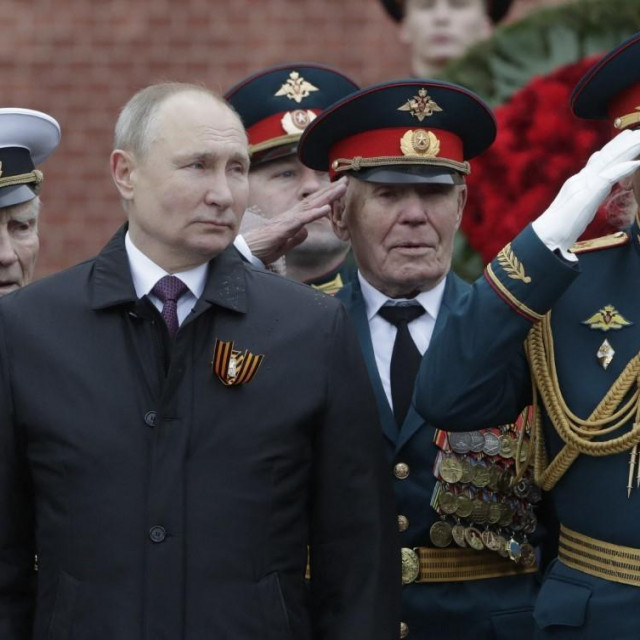 &lt;p&gt;Putin i ruski generali&lt;/p&gt;