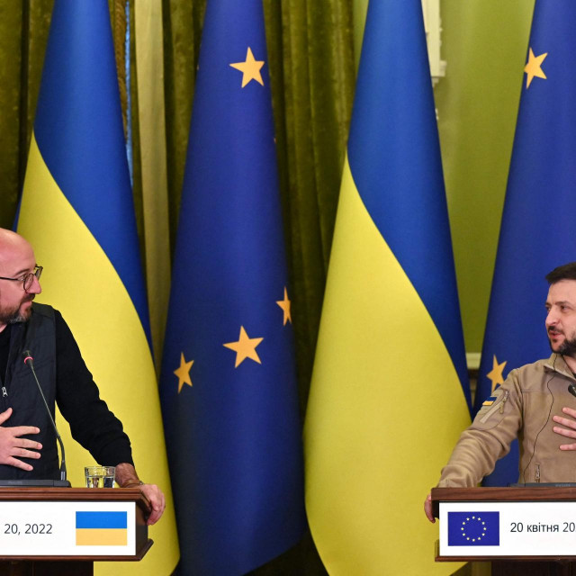 &lt;p&gt;Predsjednik Europskog vijeća Charles Michel (lijevo) i ukrajinski predsjednik Volodimir Zelenski (desno)&lt;/p&gt;
