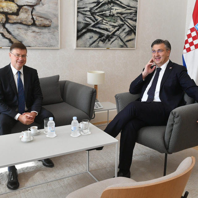 &lt;p&gt;Valdis Dombrovskis i Andrej Plenković&lt;/p&gt;