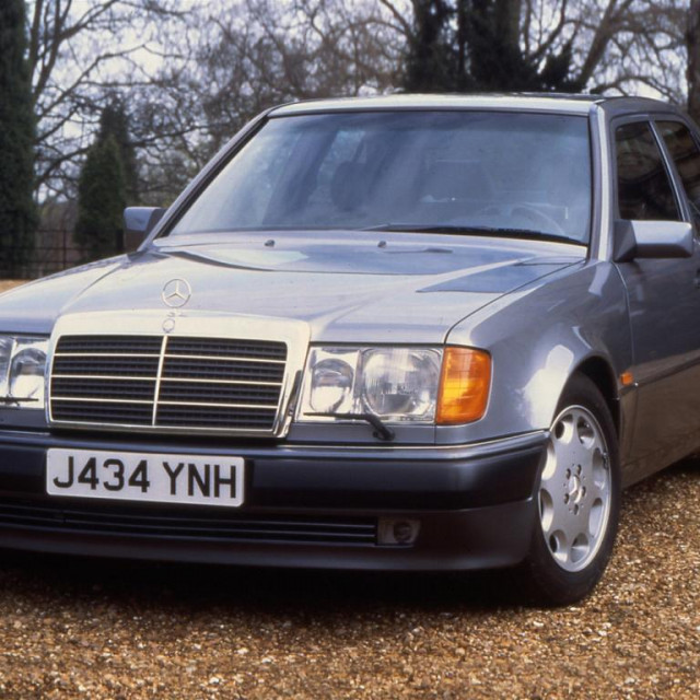 &lt;p&gt;RIjetki Mercedes 500E za UK tržište, ilustracija&lt;/p&gt;
