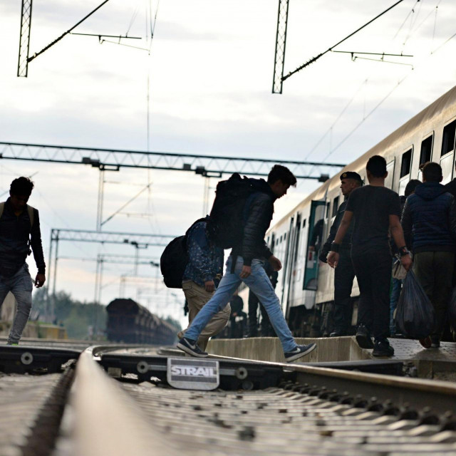 &lt;p&gt;Migranti i vlak, ilustracija&lt;/p&gt;
