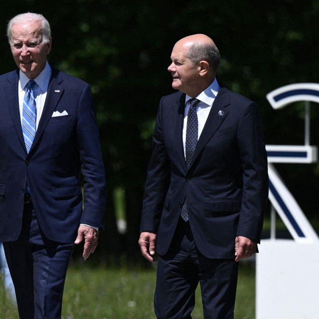 &lt;p&gt;Joe Biden i njemački kancelar Olaf Scholz na samitu G7 koji se održava u bavarskim Alpama&lt;/p&gt;