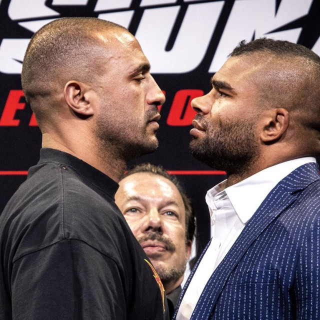 &lt;p&gt;2022-06-28 12:41:58 UTRECHT - Badri Hari and Alistair Overeem staredown during the press conference leading up to the fight of GLORY: COLLISION 4. ANP RAMON VAN FLYMEN netherlands out - belgium out,Image: 703482293, License: Rights-managed, Restrictions: Belgium OUT, France OUT, Germany OUT, The Netherlands OUT, The UK OUT, Model Release: no, Credit line: Profimedia&lt;/p&gt;