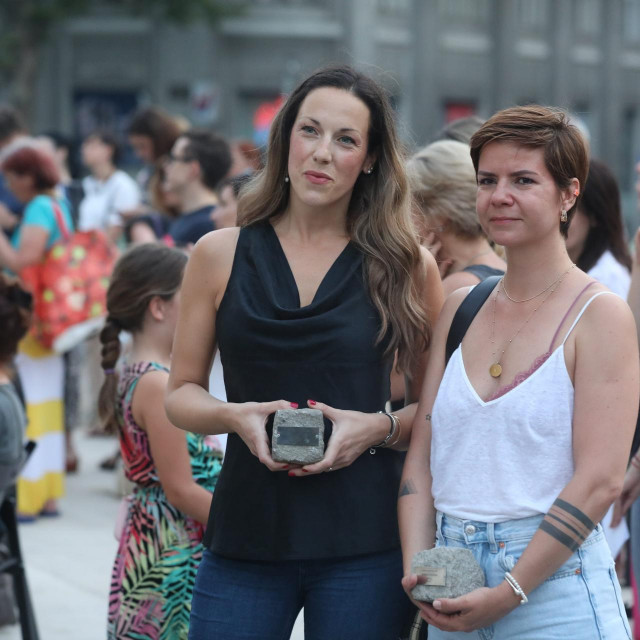 &lt;p&gt;Vanja Jurić i Mirela Čavajda, dobitnice nagrade Nada Dimić&lt;br /&gt;
 &lt;/p&gt;