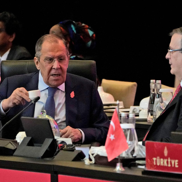 &lt;p&gt;Lavrov na summitu G20 s meksičkim kolegom Marcelom Ebrardom&lt;/p&gt;