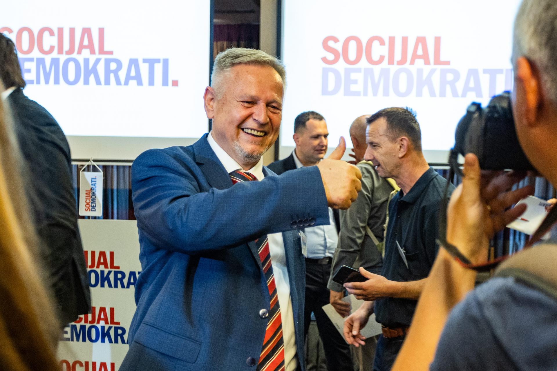 Seks brojevi mobitela