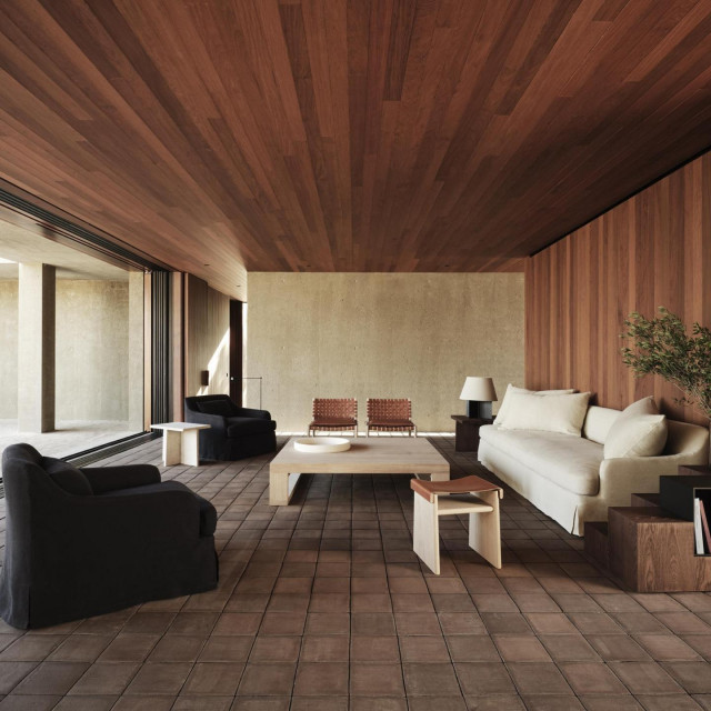 &lt;p&gt;Komadi iz kolekcije Zara Home + Vincent Van Duysen, fotografirani u arhitektovoj kući Casa M u Portugalu&lt;/p&gt;