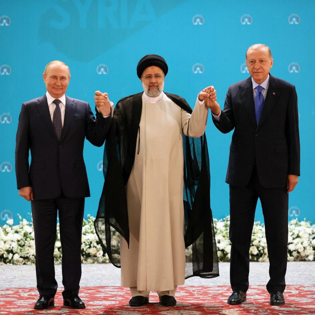 &lt;p&gt;Vladimir Putin, Ebrahim Raisi i Recep Tayyip Erdogan u Teheranu&lt;/p&gt;
