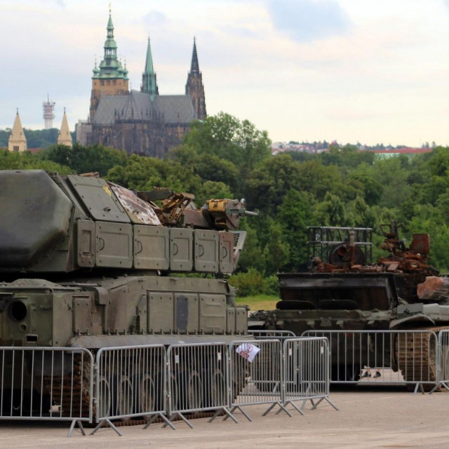 &lt;p&gt;Uništena ruska vojna vozila izložena u Pragu&lt;/p&gt;