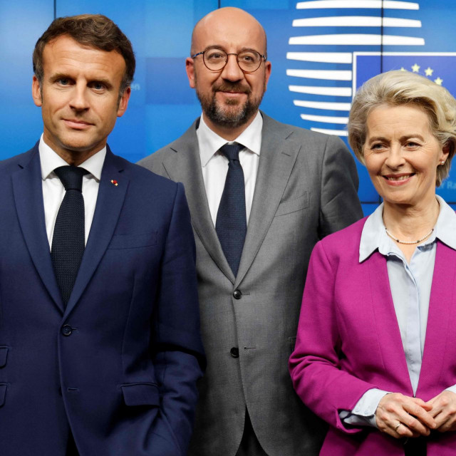 Emmanuel Macron, Charles Michel i Ursula von der Leyen