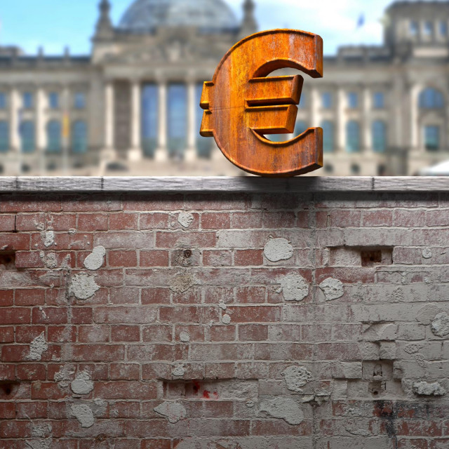 &lt;p&gt;Zahrđali euro na zidu ispred Bundestaga&lt;/p&gt;