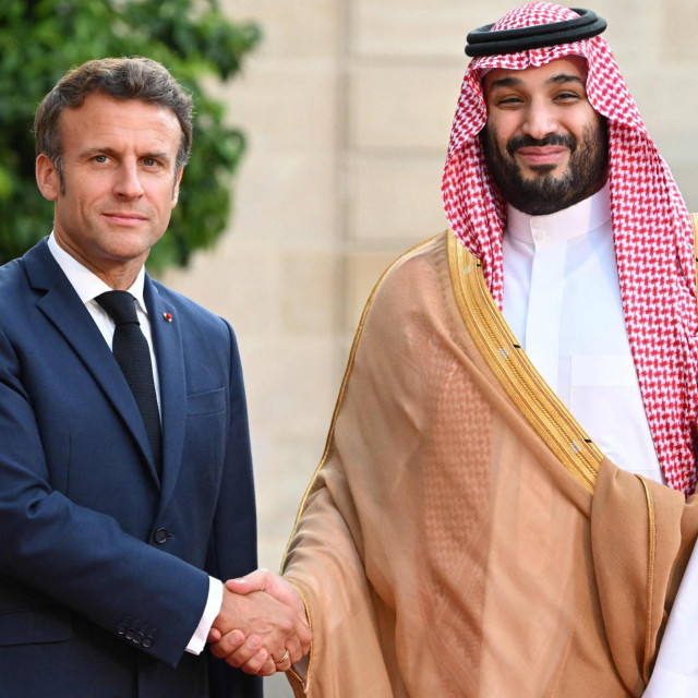 &lt;p&gt;Emmanuel Macron i Mohammad bin Salman&lt;/p&gt;