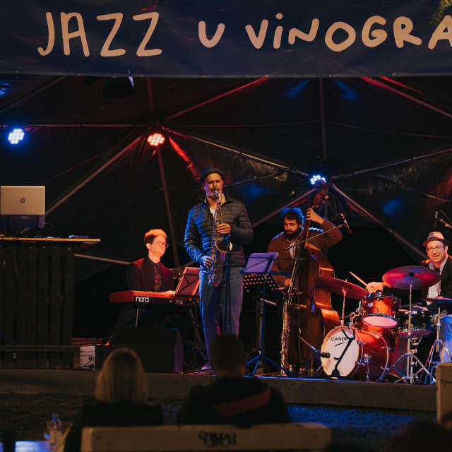 &lt;p&gt;Prvi ‘Jazz u vinogradu‘&lt;/p&gt;