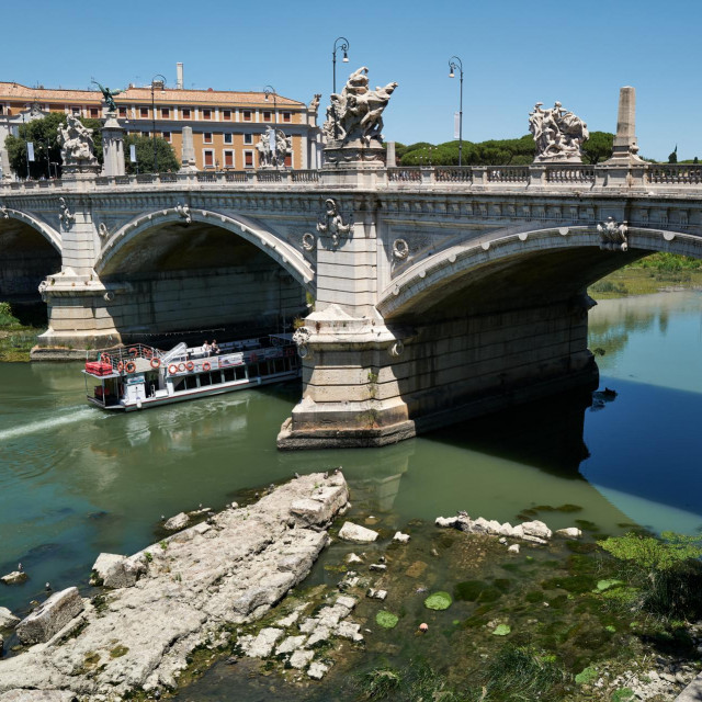 &lt;p&gt;Neronov most povezivao je Rim sa slabije razvijenim područjem s druge strane Tibera (zapravo kameni ostaci mosta)&lt;/p&gt;