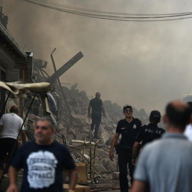 &lt;p&gt;eksplozija na tržnici u Erevanu&lt;/p&gt;