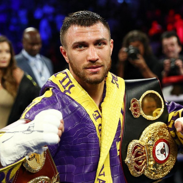 &lt;p&gt;LOS ANGELES, CALIFORNIA - APRIL 12: Vasiliy Lomachenko celebrates defending his WBA/WBO lightweight titles after knocking out Anthony Crolla at Staples Center on April 12, 2019 in Los Angeles, California. Yong Teck Lim,Image: 426014484, License: Rights-managed, Restrictions:, Model Release: no, Credit line: Yong Teck Lim/Getty images/Profimedia&lt;/p&gt;