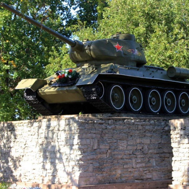 &lt;p&gt;Sovjetski tenk u estonskoj Narvi (arhivska fotografija)&lt;/p&gt;