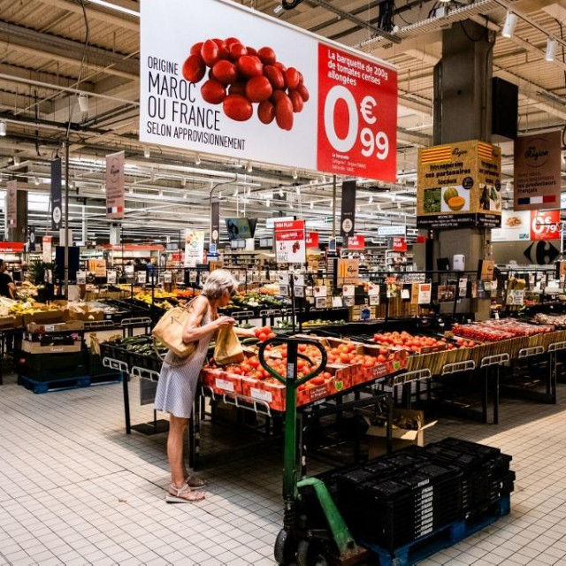 &lt;p&gt;Carrefour supermarket&lt;/p&gt;