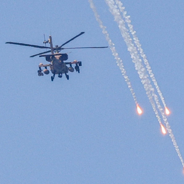 &lt;p&gt;Izraeski vojni helikopter ispaljuje rakete, arhivska snimka&lt;/p&gt;