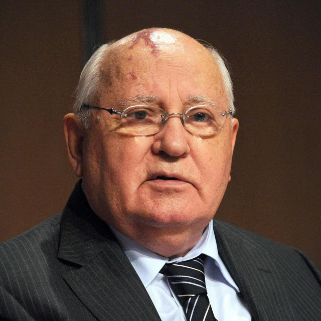 &lt;p&gt;Mihail Gorbačov&lt;/p&gt;