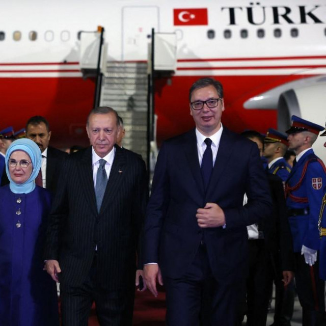 Recep Tayyip Erdoğan sa suprugom Emine i Aleksandar Vučić
