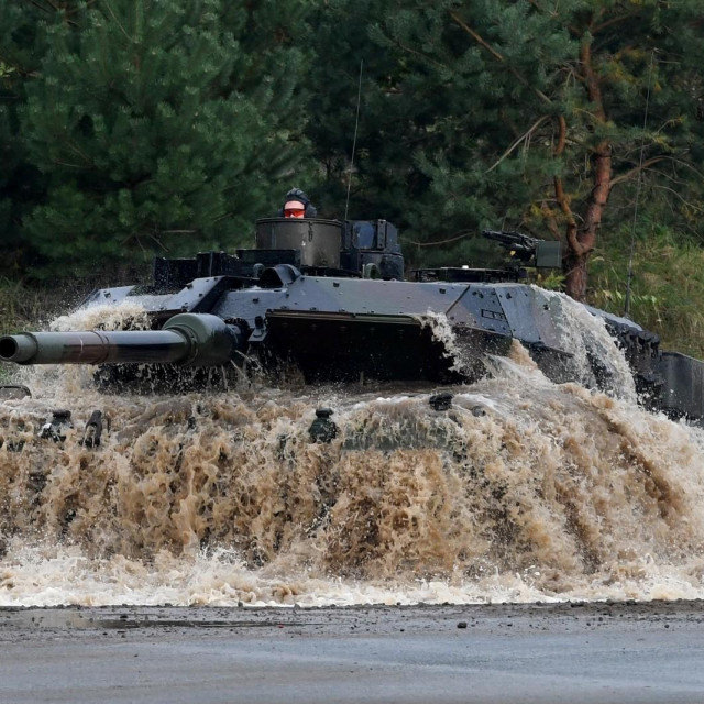 &lt;p&gt;Tenk Leopard 2A7&lt;/p&gt;