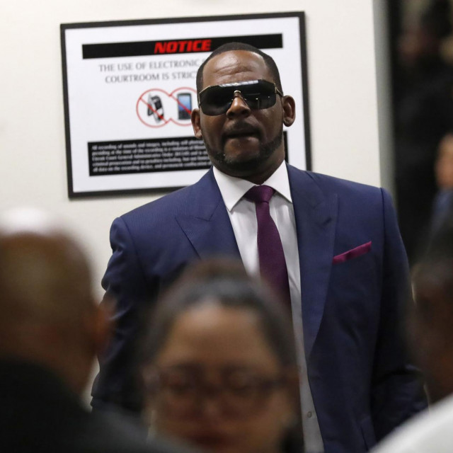 &lt;p&gt;Singer R. Kelly walks into court at the Daley Center for a hearing on his child support case on March 13, 2019 in Chicago.,Image: 722706566, License: Rights-managed, Restrictions: CHICAGO OUT, Model Release: no, Credit line: Jose M. Osorio/Newscom/Profimedia&lt;/p&gt;